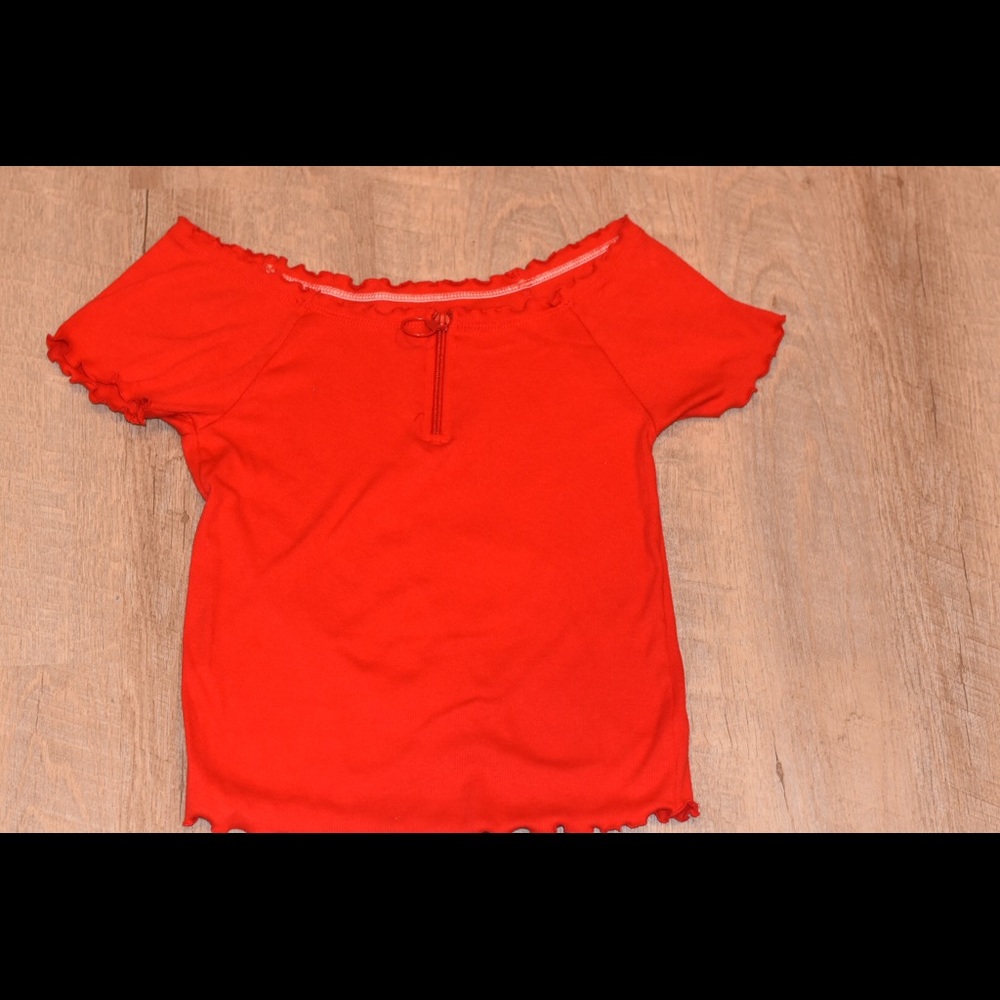 Ruffled T-shirt
